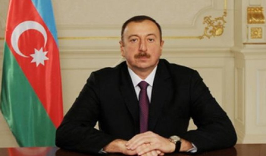 Prezident pravoslav xristian icmasını təbrik etdi Prezident pravoslav xristian icmasını təbrik etdi