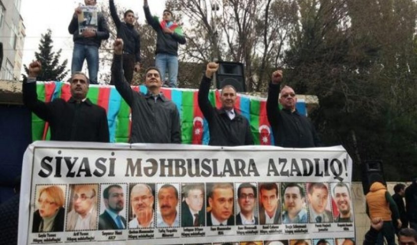 Azerbaijani opposition demonstrates in Baku