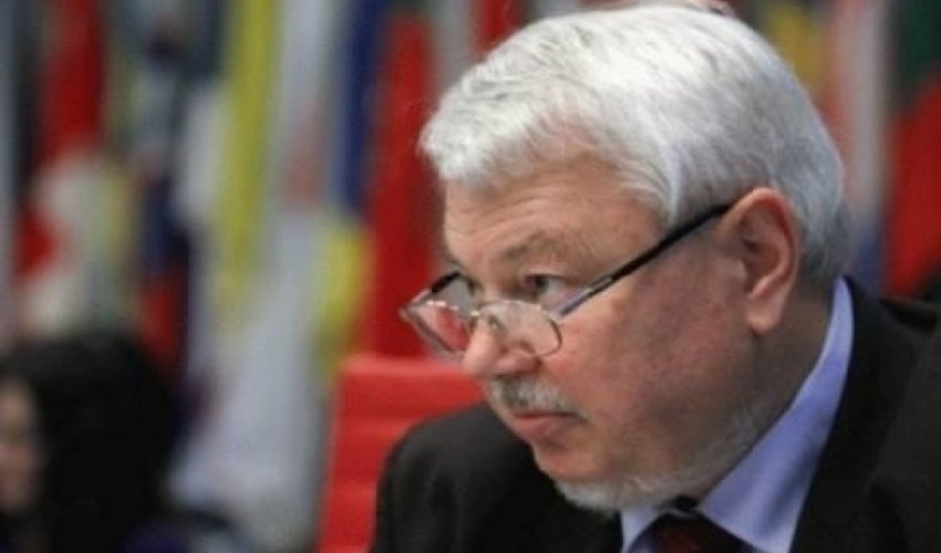Представитель ОБСЕ: «Посол Анжей Каспшик не был на месте, где сбит вертолет» Представитель ОБСЕ: «Посол Анжей Каспшик не был на месте, где сбит вертолет»