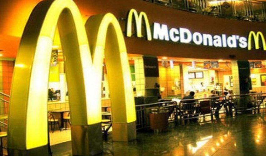Суд наказал бакинца, пожаловавшегося на «McDonald’s Azerbaijan» Суд наказал бакинца, пожаловавшегося на «McDonald’s Azerbaijan»