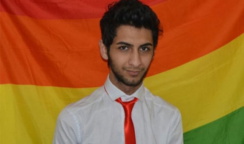Türk yazıçısı azərbaycanlı homoseksualdan hekayə yazdı - MƏTN Türk yazıçısı azərbaycanlı homoseksualdan hekayə yazdı - MƏTN