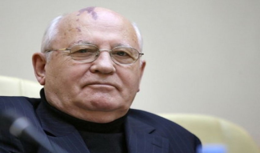 Qorbaçov: Putin “özünə güvənmə” xəstəliyinə tutulub Qorbaçov: Putin “özünə güvənmə” xəstəliyinə tutulub