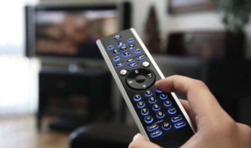 Эти телеканалы нарушают нормы литературного языка Эти телеканалы нарушают нормы литературного языка