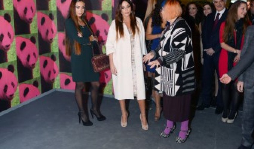 Birinci xanım sərgi açılışında - FOTOLAR