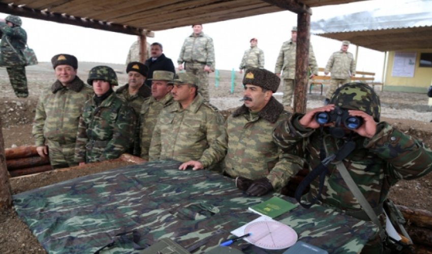 Zakir Həsənov cəbhədə döyüş hazırlığını yoxlayır