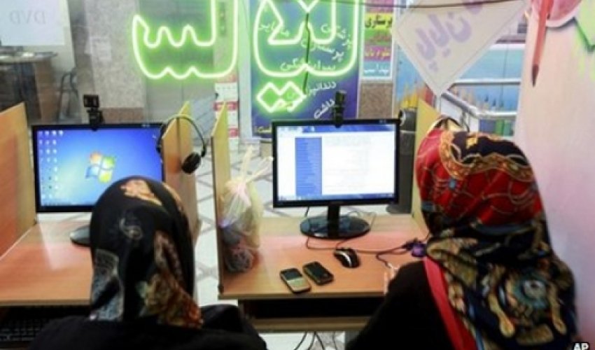 Iran minister urges Facebook access Iran minister urges Facebook access