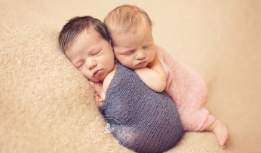 Boys a bit more likely than girls to be born early