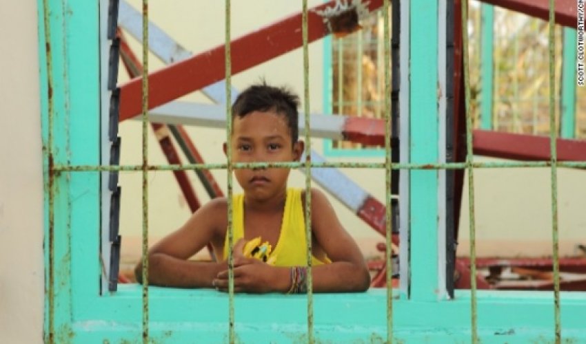 Are Philippine politicians using typhoon aid to their advantage?