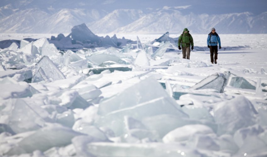 World's oldest and deepest lake really pretty when it's frozen - PHOTO World's oldest and deepest lake really pretty when it's frozen - PHOTO