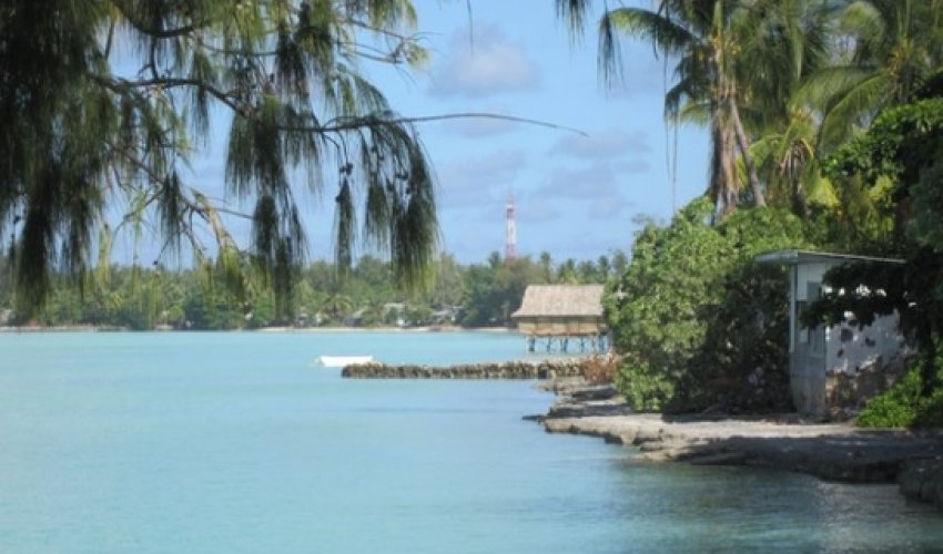 Kiribati island: Sinking into the sea? Kiribati island: Sinking into the sea?