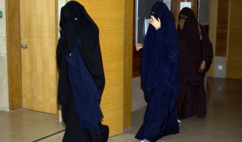 French veil law: Muslim woman's challenge in Strasbourg French veil law: Muslim woman's challenge in Strasbourg