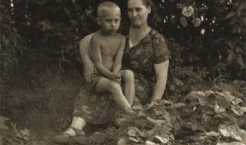 Putin's family album - PHOTO