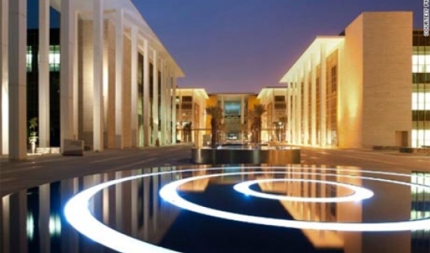Oxford, Yale or Abu Dhabi? Oxford, Yale or Abu Dhabi?