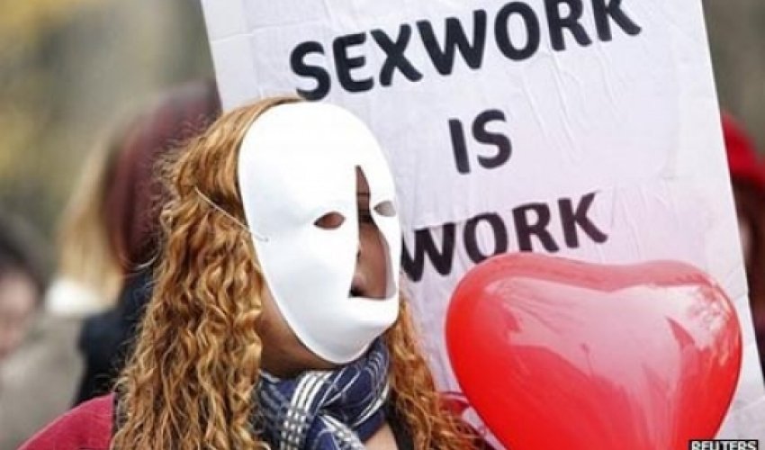 French MPs back fines for prostitutes' clients French MPs back fines for prostitutes' clients