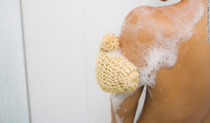 FDA examining antibacterial soaps, body washes FDA examining antibacterial soaps, body washes