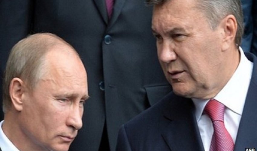 Ukraine leader 'seeks loans' in Russia, amid pro-EU rallies Ukraine leader 'seeks loans' in Russia, amid pro-EU rallies