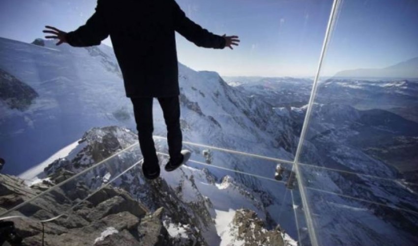 Would you be brave enough to do this? Would you be brave enough to do this?