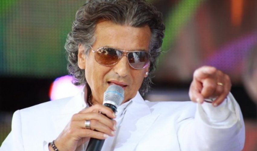Toto Cutugno sings “Sari Gelin” in Baku - VIDEO Toto Cutugno sings “Sari Gelin” in Baku - VIDEO