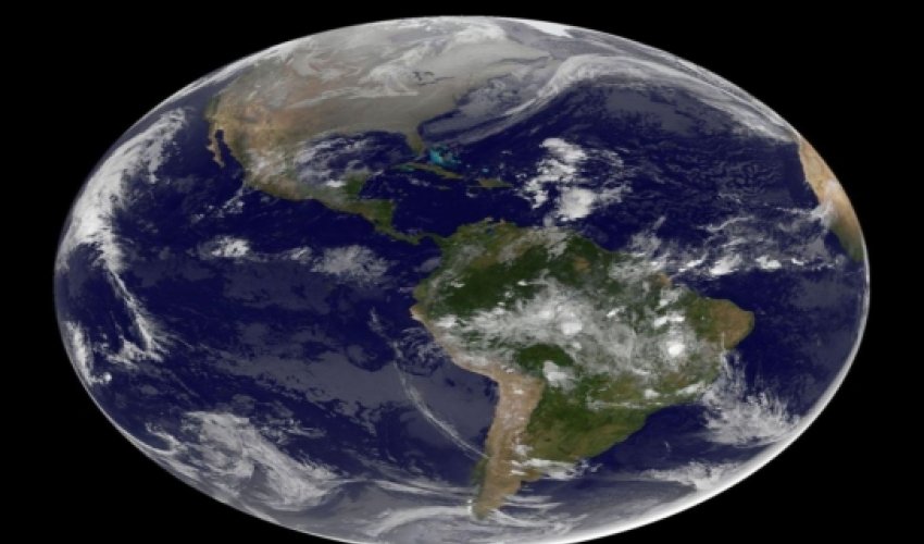 Nasa reveals image of the Earth on Christmas morning