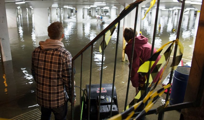 Daredevils use flooded car-park as wakeboarding playground - PHOTO+VIDEO Daredevils use flooded car-park as wakeboarding playground - PHOTO+VIDEO