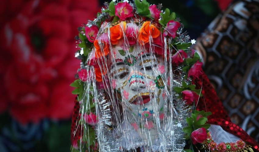 Traditional village ceremony shows a bride with a covered face - PHOTO Traditional village ceremony shows a bride with a covered face - PHOTO