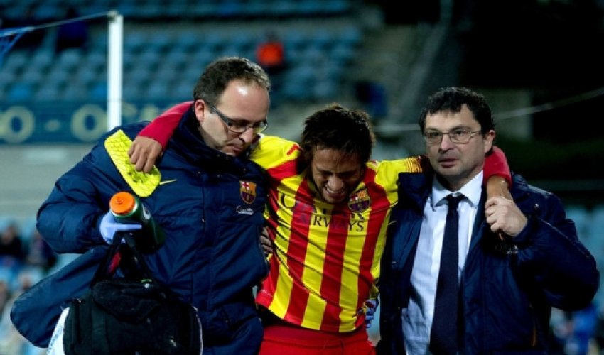 Neymar injury: Barcelona star has sprained ankle tendon