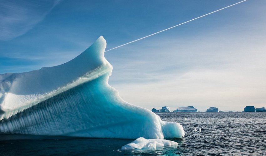 Greenland's icebergs are nature's works of art - PHOTO