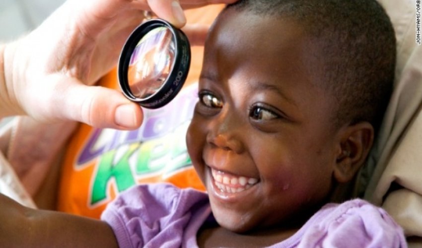 Flying eye hospital helps blind to see Flying eye hospital helps blind to see