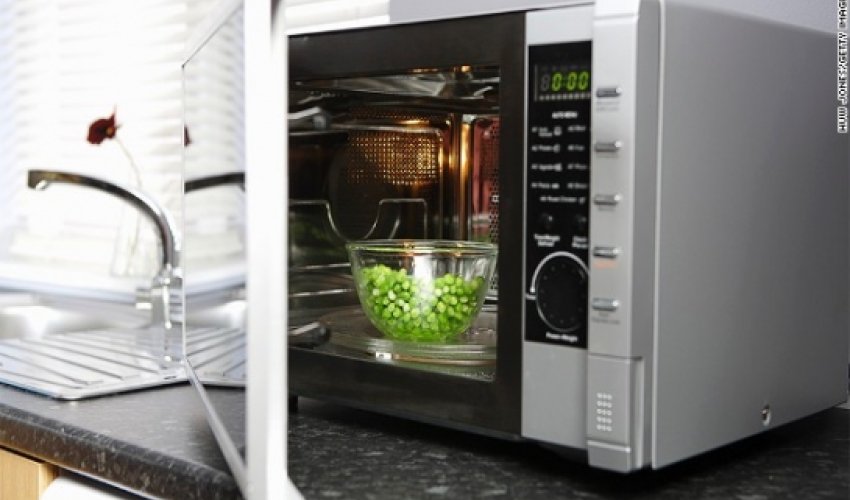 Does microwaving food remove its nutritional value? Does microwaving food remove its nutritional value?