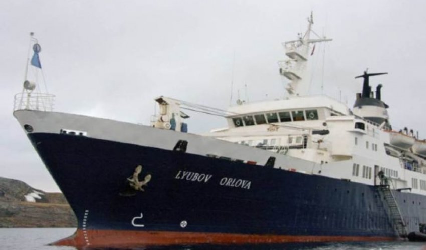 Ghost ship crewed by cannibal rats ‘heading to Britain’ Ghost ship crewed by cannibal rats ‘heading to Britain’