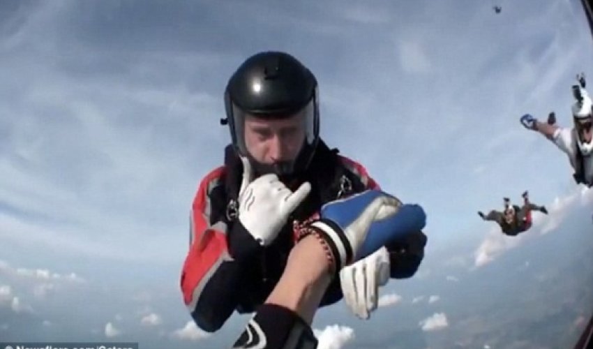 Skydiver plummets to the ground unconscious - VIDEO Skydiver plummets to the ground unconscious - VIDEO