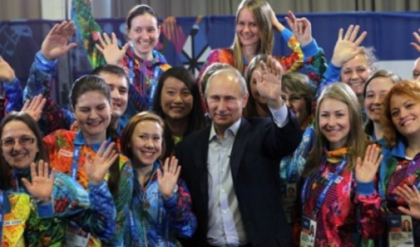 Olympians urge Russia to reconsider 'gay propaganda' laws