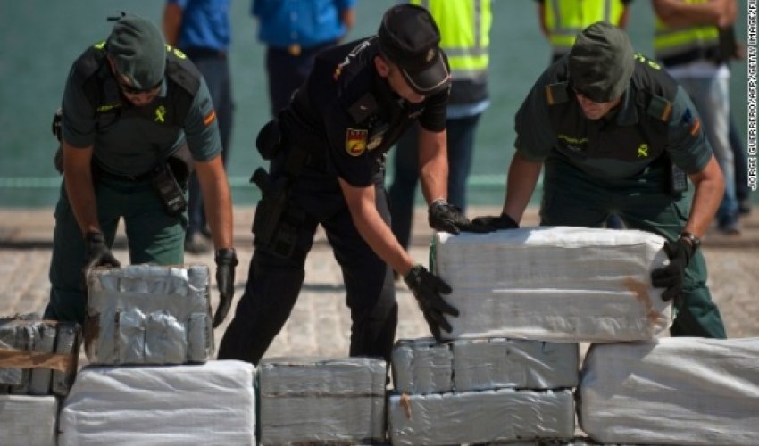 Spain nets a ton of cocaine in floating backpacks Spain nets a ton of cocaine in floating backpacks