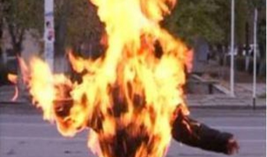 “Dumped” Azeri woman dies after self-immolation protest