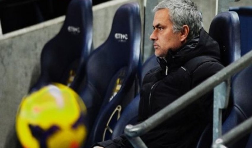 Mourinho rejects 'favourites' tag despite win