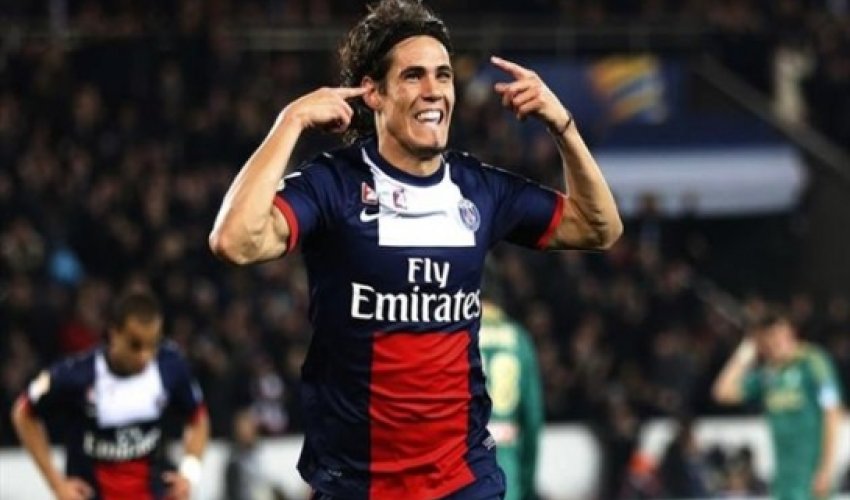 Paper Round: United and Chelsea to battle for Cavani