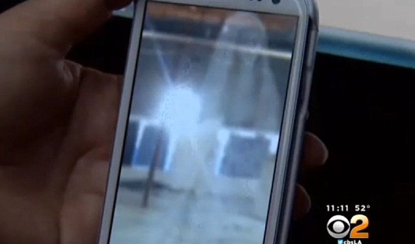 Pastor believes ghostly veiled figure is a 'sign from God' - PHOTO Pastor believes ghostly veiled figure is a 'sign from God' - PHOTO