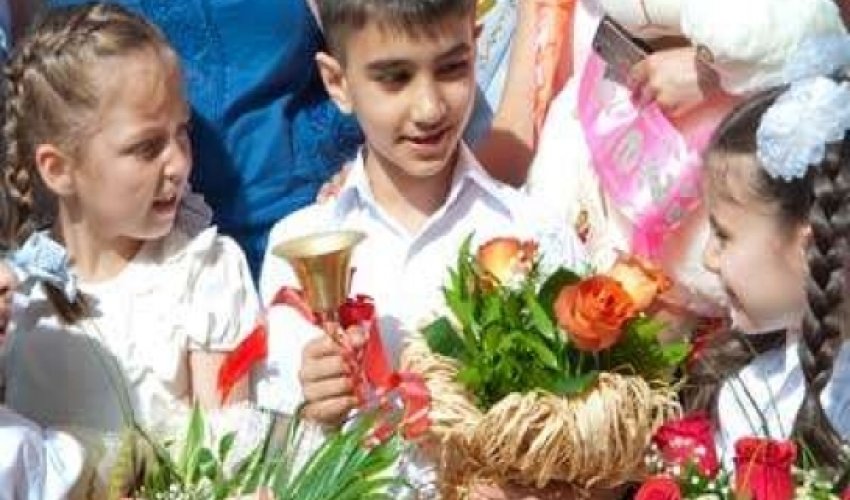 What's best date to start school year in Azerbaijan?
