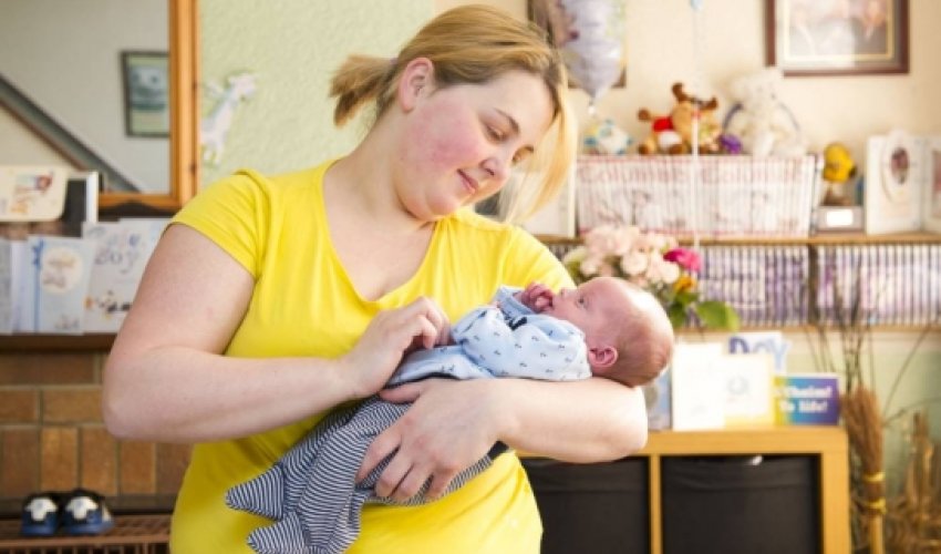 Woman who didn’t know she was pregnant gives birth on the toilet Woman who didn’t know she was pregnant gives birth on the toilet