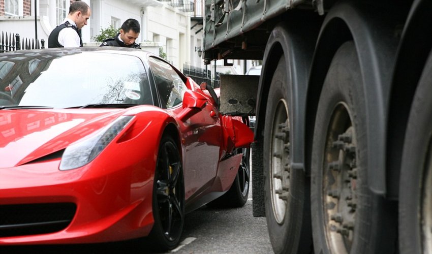 Owner of £170,000 Ferrari returns to find tens of thousands of pounds worth of damage - PHOTO+VIDEO