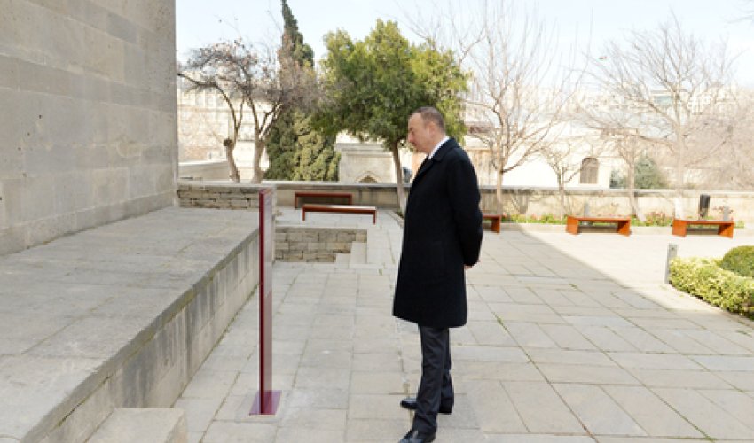 President Ilham Aliyev views exposition at Shirvanshah`s Palace - PHOTO