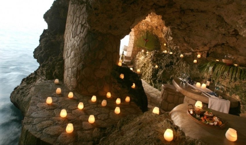 The spectacular cave hotel - PHOTO The spectacular cave hotel - PHOTO