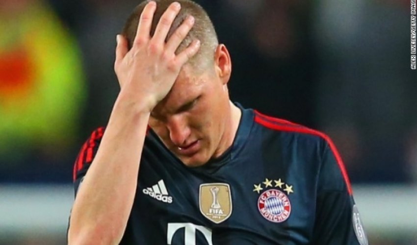 Bayern Munich ban two British tabloids