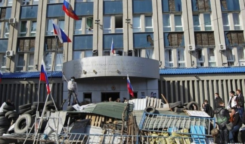 Ukraine in 48-hour ultimatum to east's pro-Russia activists Ukraine in 48-hour ultimatum to east's pro-Russia activists