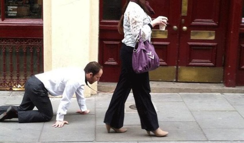 Meanwhile in London, commuters are talking about this... - PHOTO+VIDEO Meanwhile in London, commuters are talking about this... - PHOTO+VIDEO