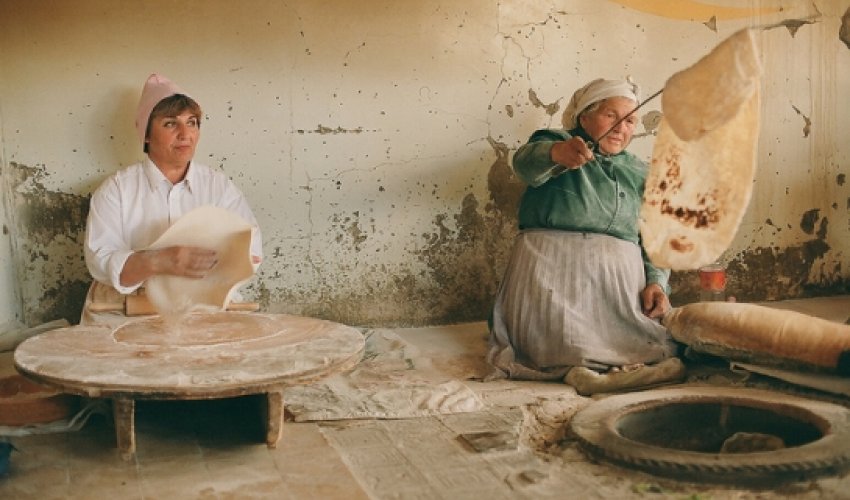 UNESCO lists “Kalagayi” as Azeri, “Lavash” as Armenian