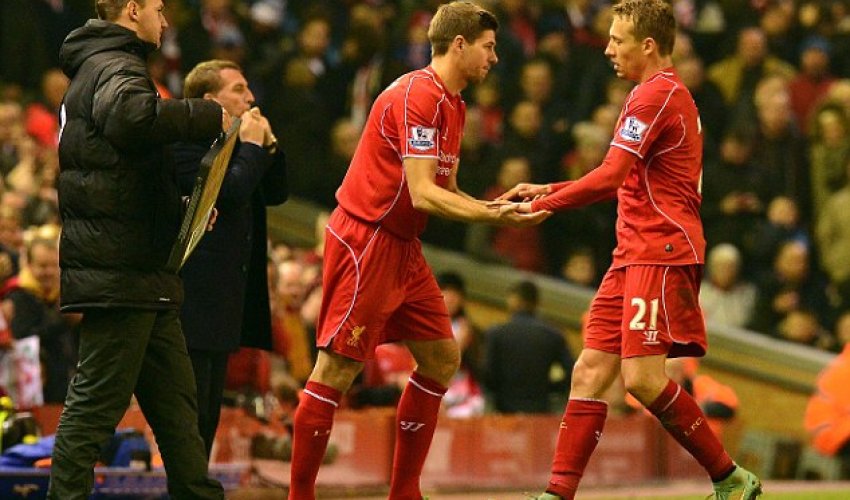 Steven Gerrard has been offered new Liverpool deal