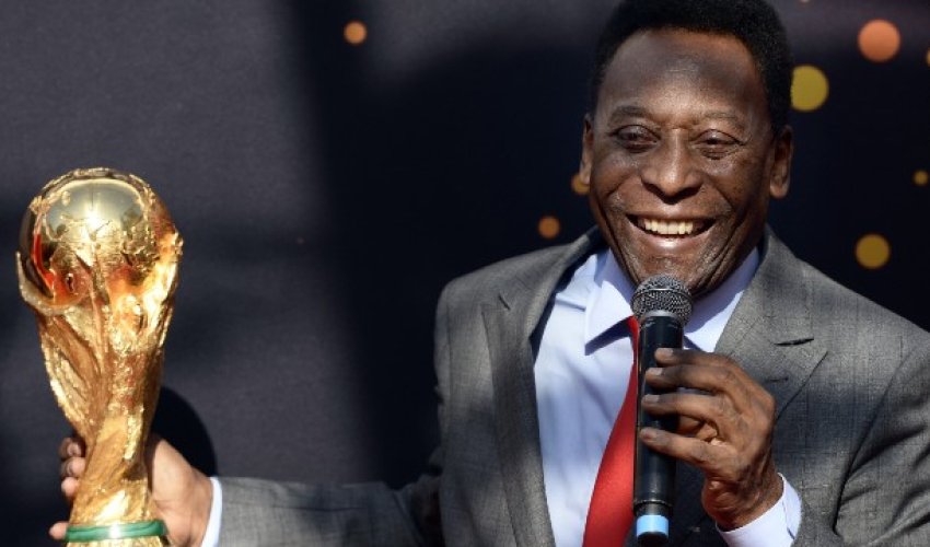 Soccer great Pele remains in intensive care