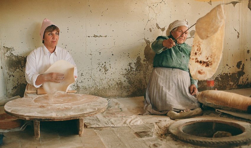 Armenia, Azerbaijan at loggerheads over lavash