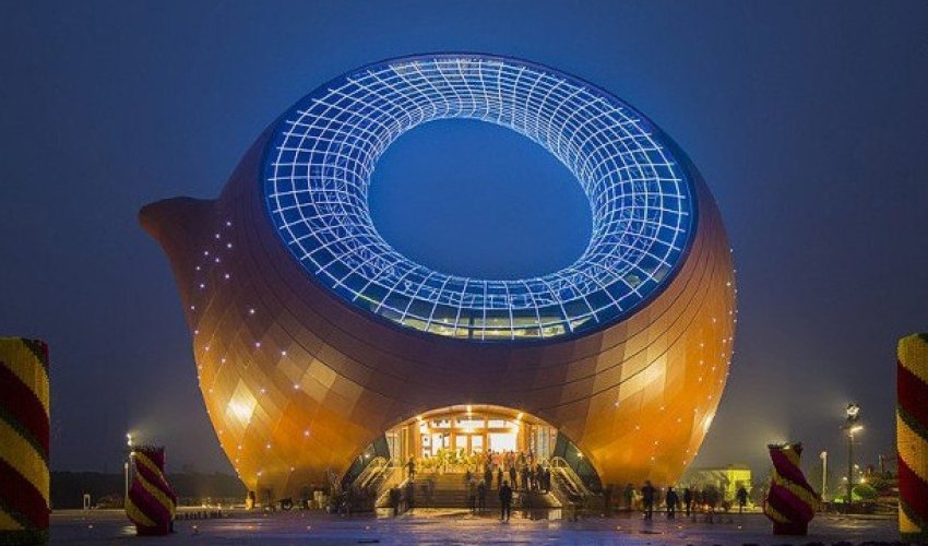 Beijing set to take aim at 'weird buildings'